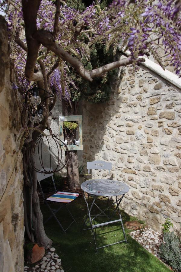 La Maison Wisteria Saint-Pantaléon-les-Vignes Exteriér fotografie